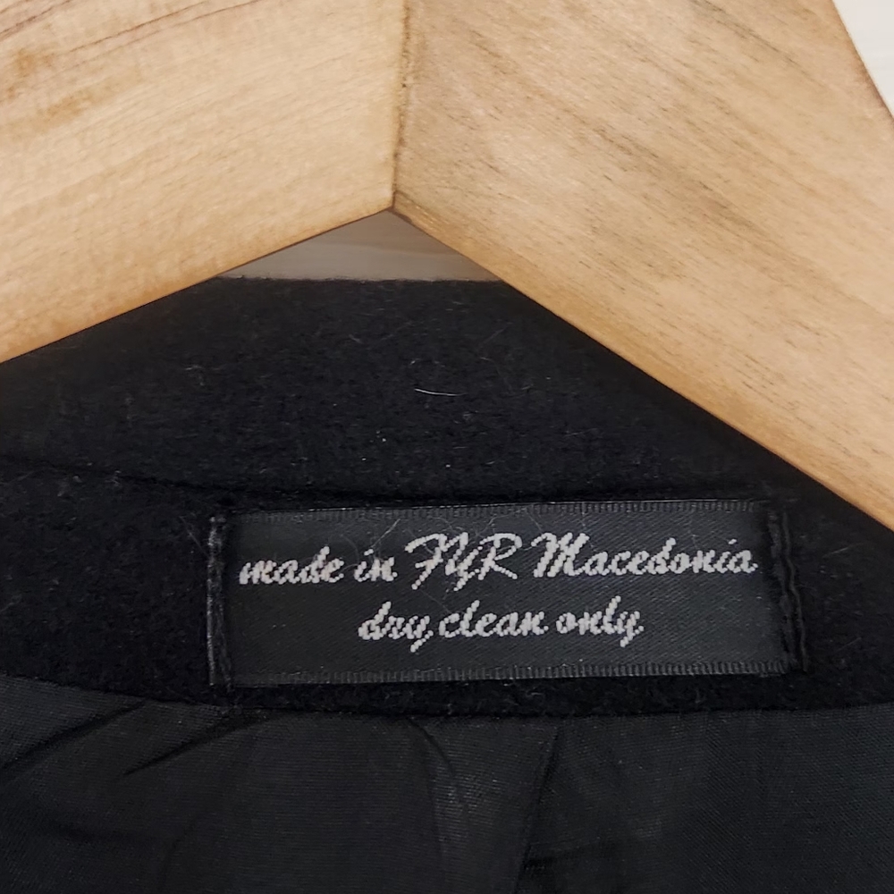 Coat - Picture 3 of 8